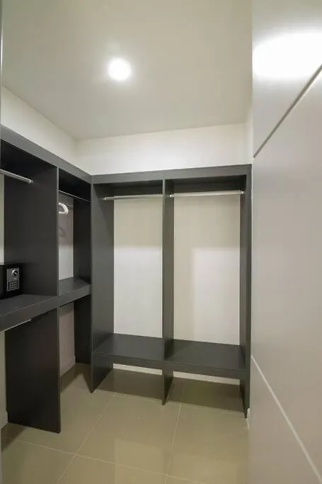 Apartament The Luxurious Chateau Kingston